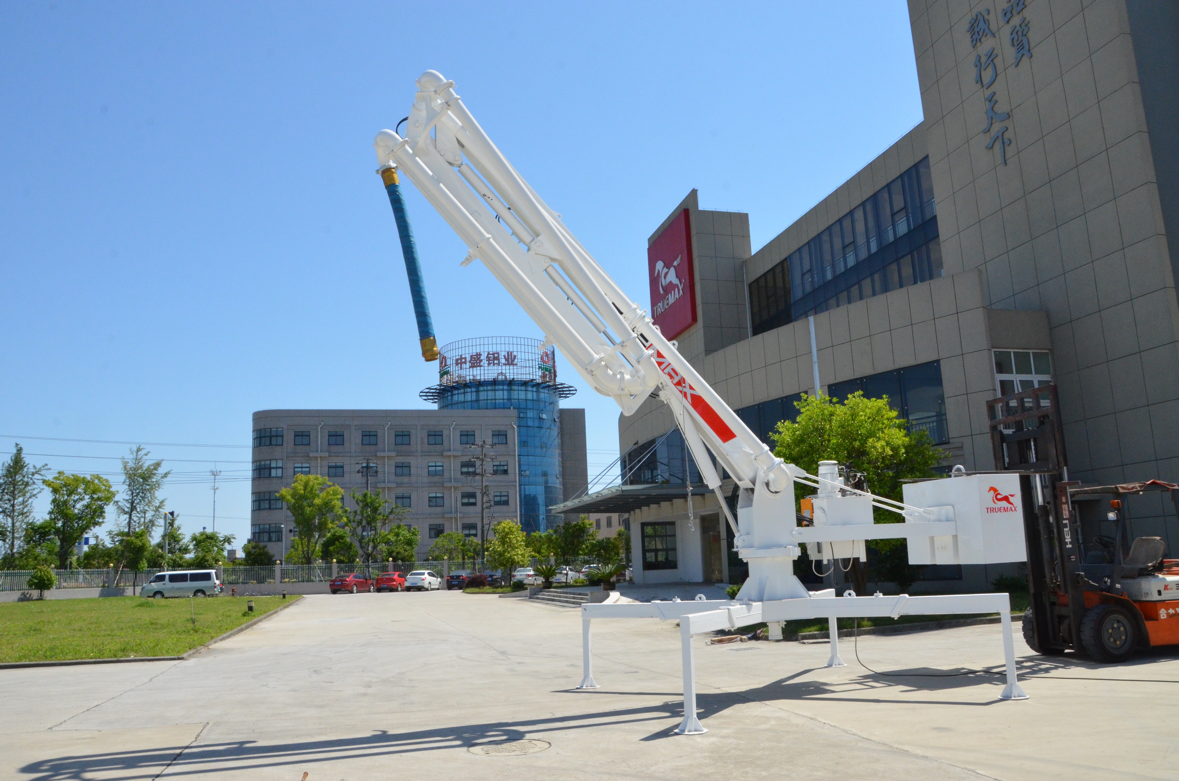 移動(dòng)液壓布料機(jī) 移動(dòng)液壓布料機(jī)